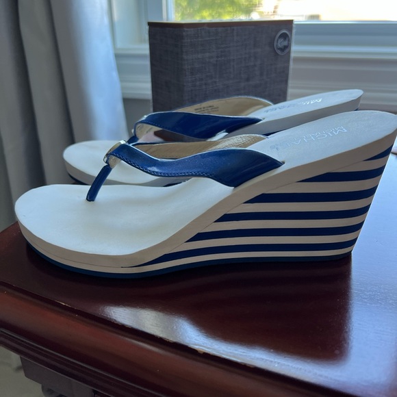 Good condition Michael Kors flip flop - Picture 5 of 5